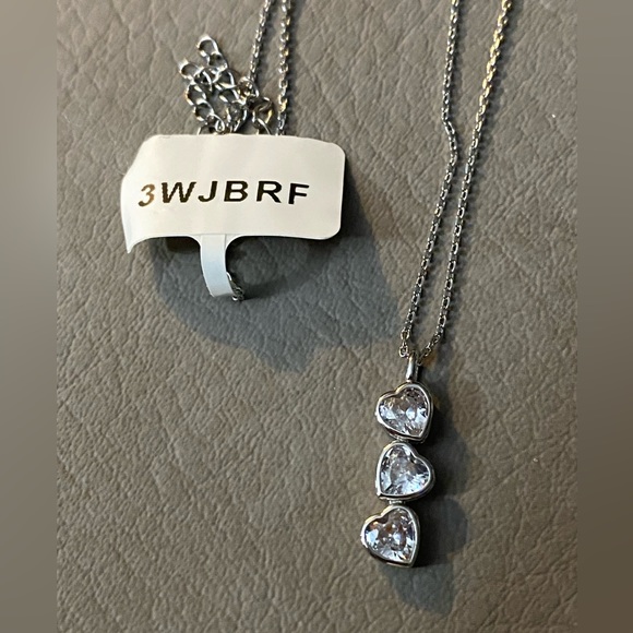 Charmed Aroma | Silver Hearts Necklace - Picture 2 of 4